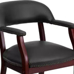 Sedia da conferenza con finitura borchiata – Vari colori – Posti a sedere: 1