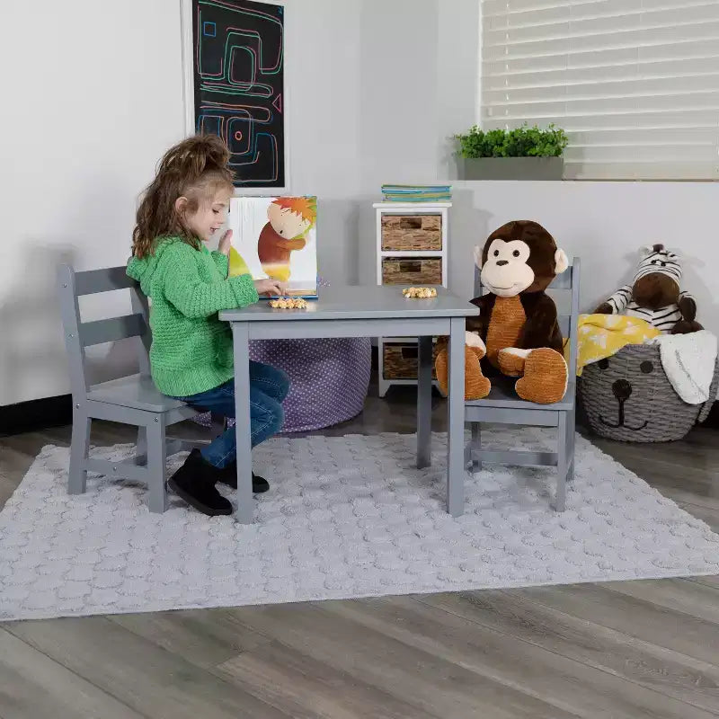 Set 3 pezzi tavolo e 2 sedie per bambini in legno massello – Grigio / Naturale / Bianco – 2 posti