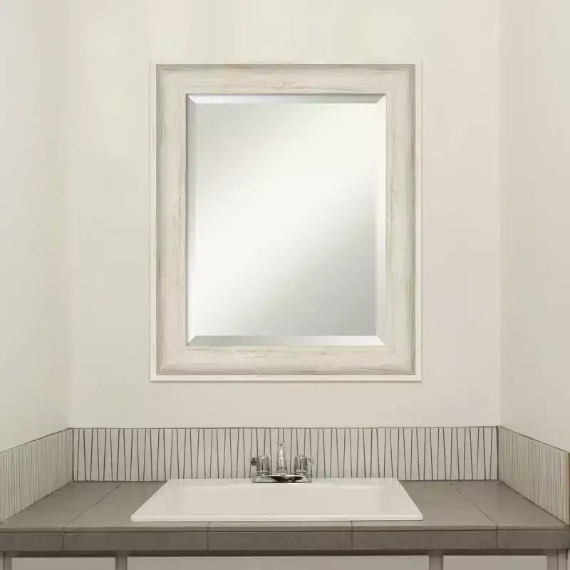 Specchio da parete rustico rettangolare incorniciato Birch Cream, singolo